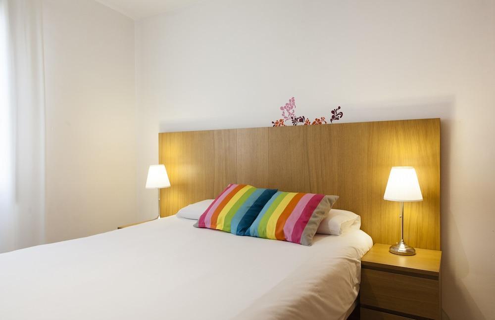 Las Ramblas Pasaje Bacardi Apartments Barcelona Ngoại thất bức ảnh